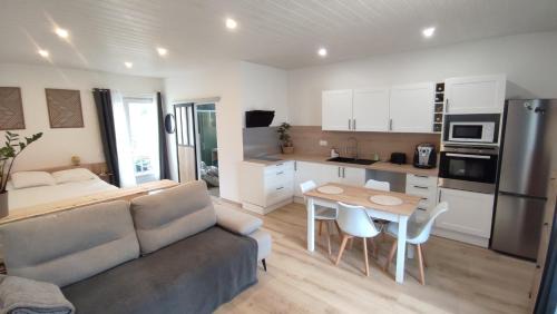 Monestier Apartment | Studio lumineux avec terrasse au cœur du Périgord