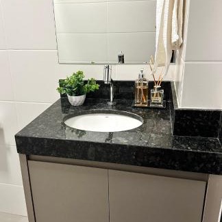 Santa Monica Apartment | Studio Maia Aconchego e praticidade 190m da UFU