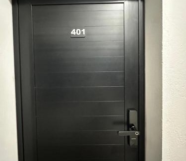 Santa Monica Apartment | Studio Maia Aconchego e praticidade 190m da UFU