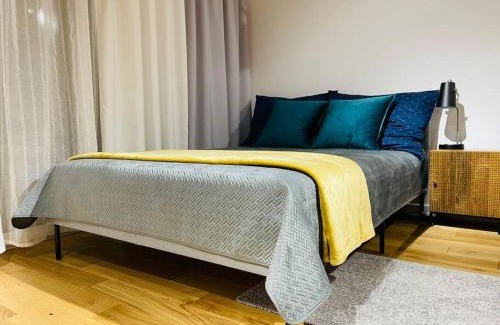 Gliwice Apartment | Studio Mango w/Patio & Parking