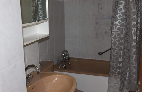 Ax-les-Thermes Apartment | Studio mezzanine 2 to 4 people Ax les Thermes center with balcony