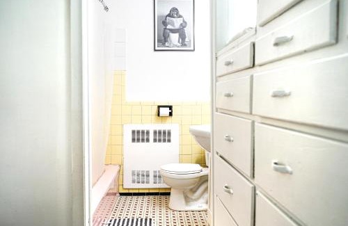 Milton Park Apartment | Studio Moderne à McGill parking gratuit