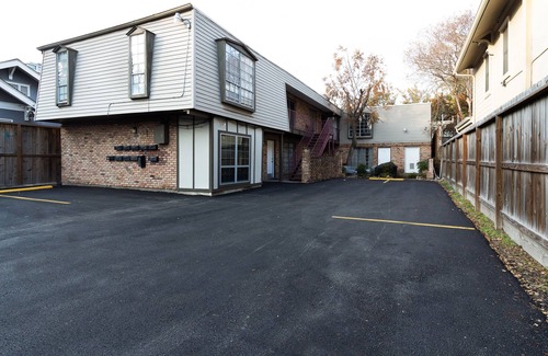 Neartown Apartment | Studio @ Montrose 01! Downtown, Medical Center, Stadium