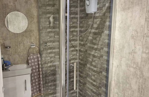 Sunderland Apartment | Studio/Near Beach/Garden/Parking/PetsOK