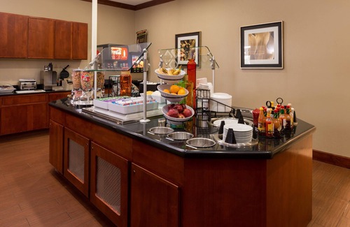 Greenwood Village Condo | Studio Near Denver Tech Center | Free Weekday Shuttle + Breakfast!
