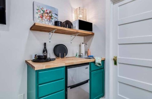 Freetown - Port Rico Apartment | Studio near Downtown Lafayette - Freetown