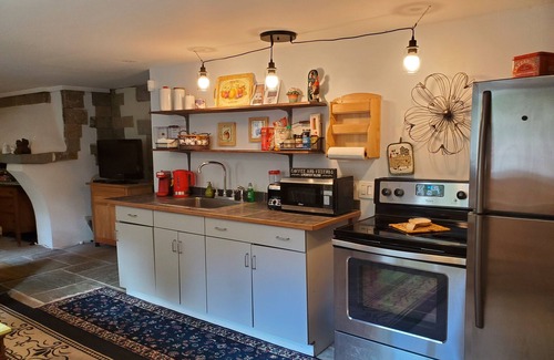 Pleasant Valley Apartment | Studio near Millbrook, Poughkeepsie. Close to Polo Club w/mini farm!