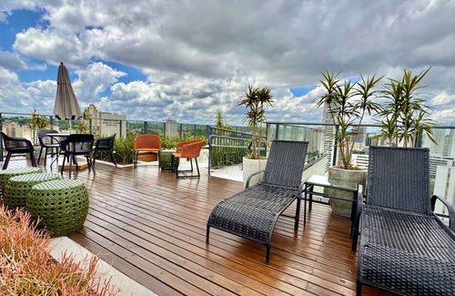 Matriz Apartment | Studio near Shopping Mueller complete with parking space and air conditioning