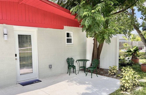 Northeast Orlando Apartment | Studio Near the Parks, Airport, UCF, Valencia!