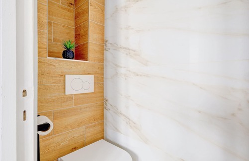 Champs-Elysees Apartment | Studio Neuf et Climatise, sur les Champs Elysees