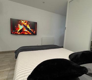 Poligny Apartment | Studio neuf très calme