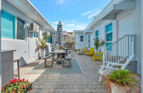Hollywood Apartment | Studio Oasis near Hollywood Boardwalk