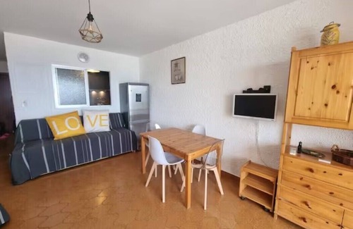 Le Brusc Apartment | Studio of 30m² with nice view on the sea