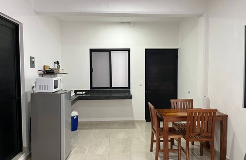 Downtown Cancun Apartment | Studio on Cancun Downtown. Close to grocery stores, restaurants and bus stop.