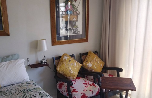 Langebaan Apartment | Studio On Fairway. A Cozy Quaint Studio close to restaurants and main beach.