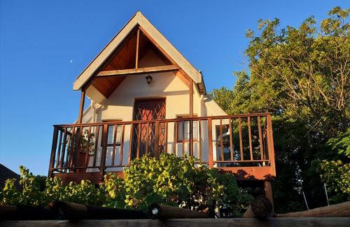 Somerset West Apartment | Studio on McLeod - Private Self-catering Apartment