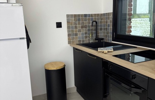 Colline-Beaumont Apartment | Studio on the farm. Pets welcome!