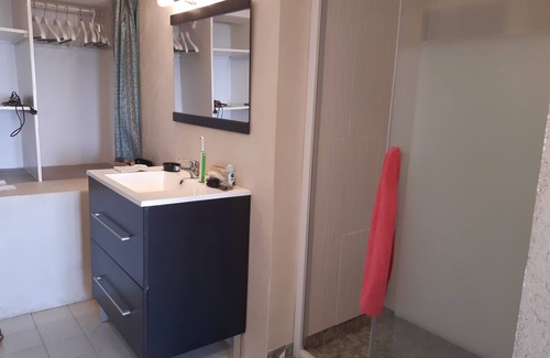 Corbara Apartment | STUDIO on the ground floor of a house on wooded grounds private parking