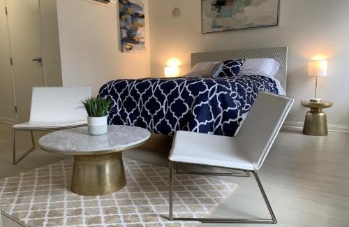 Downtown Apartment | Studio On The Promenade