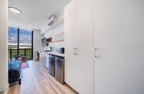 East Little Havana Apartment | Studio @ Pastel with Balcony City View