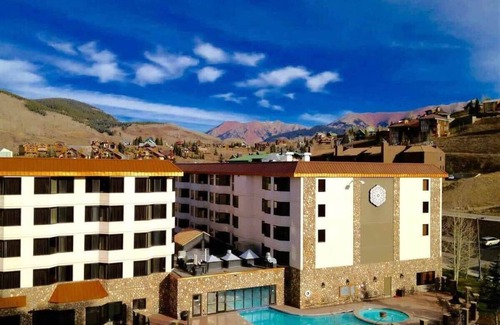 Crested Butte Condo | Studio Perfect Location 322 with Pool and Hot Tub