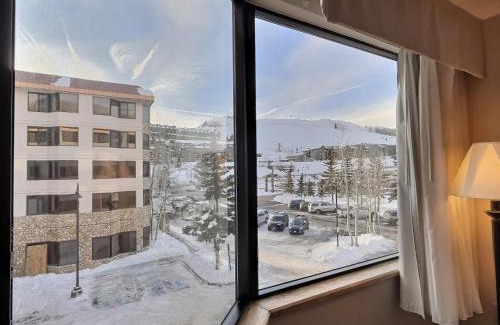 Crested Butte House | Studio Perfect Location 320 with Pool and Hot Tub