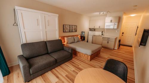 Bouchette Apartment | Studio Pimishka