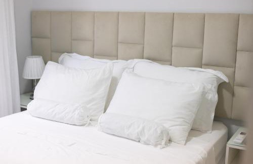 Praia do Jardim Apartment | Studio Praia do jardim 1 208B