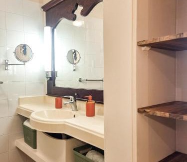 Gros Raisins Apartment | Studio Premium piscine et bord de mer