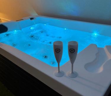 Amneville Apartment | Studio Prestige Le Chêne Doré Climatisé avec terrasse au cœur du centre touristique cité des loisirs 200 m du Galaxie parking gratuit privatif