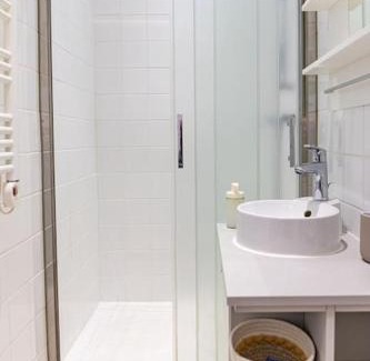 Saint-Martin-Vesubie Apartment | Studio rénové - lumineux avec local pour vélos