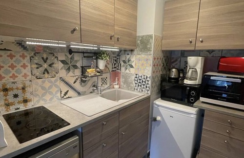 Greoux-les-Bains Apartment | Studio renovated - Gréoux les bains en provence -residence les cèdre