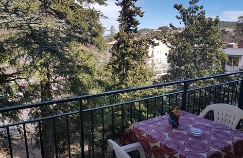 Greoux-les-Bains Apartment | Studio renovated - Gréoux les bains en provence -residence les cèdre