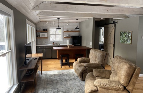 Jonesville Apartment | Studio Rental in Elkin, Yadkin Valley Wine Region
