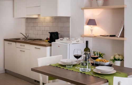 Leverano Apartment | Studio 'Residenza Isabella 2' close to City Centre with Garden & Air Conitioning