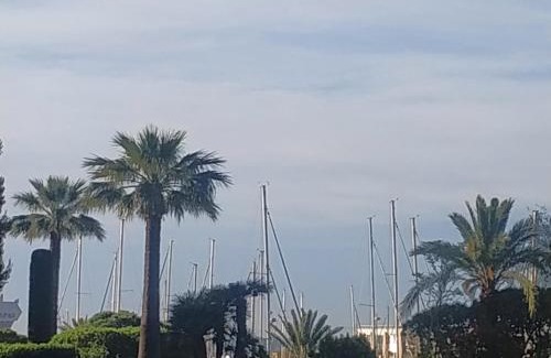 Villeneuve Loubet Beach Apartment | Studio Rez de jardin Marina baie des Anges