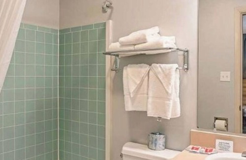 Clinton Apartment | Studio room + breakfast cleaning