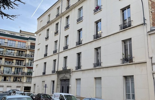 12th Arrondissement Apartment | Studio (separate bedroom) refurbished