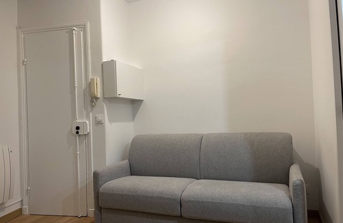 12th Arrondissement Apartment | Studio (separate bedroom) refurbished