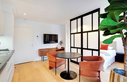 Levallois-Perret Apartment | Studio Sleek & Refined - Levallois-perret