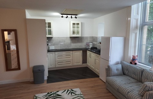 Winterton-on-Sea Apartment | Studio Sleeps 2 with On-site Parking