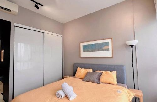 Sungai Buloh Apartment | Studio Staycation D'Sara @ Linked MRT, Near Thomson Hospital & Sungai Buloh Hospital