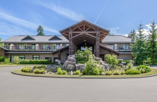 Regional District of Nanaimo Apartment | Studio Suite
