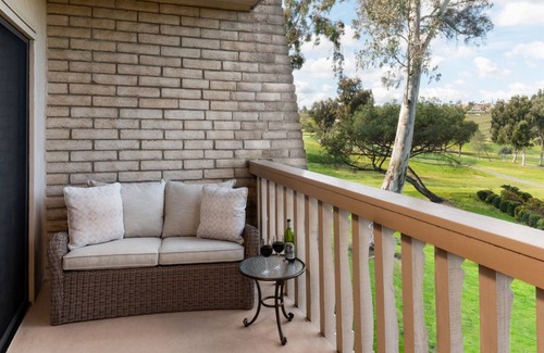 Rancho Bernardo Hotel | Studio Suite, Golf or Spa View at Rancho Bernardo Inn, Outdoor Pool, Parking