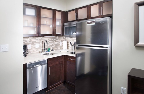Folsom Apartment | Studio Suite | Great for Business Travelers! Free Wi-Fi + Parking On-Site