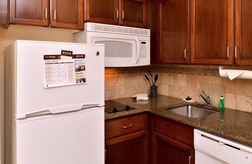 Aquia Harbour Apartment | Studio Suite Great for Business Travelers | Shared Indoor Pool + 24h Business Center