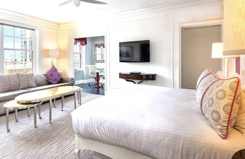 Park West Resort | Studio Suite near San Diego's Historic Balboa Park