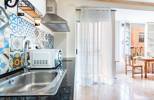 Burriana Apartment | Studio 'Tajmahal Precioso Loft' with Balcony, Wi-Fi and Air Conditioning