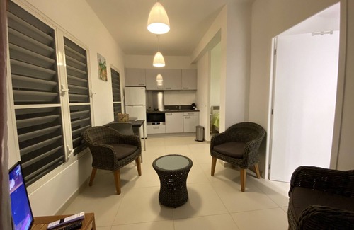 Terre Neuve Apartment | Studio Ti acropolis sea view