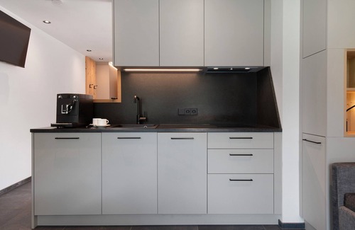 Fleres Apartment | Studio 'Tribulaun - Lodge 1' with Mountain View, Private Terrace and Wi-Fi